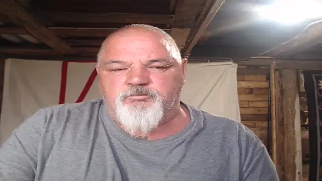Snapshot of Newfiesausage1972 chatting on June 26, 11:25 am Newfiesausage1972 online show from June 26, 11:25 am