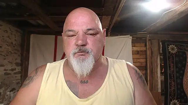 Snapshot of Newfiesausage1972 chatting on June 28, 12:11 pm Newfiesausage1972 online show from June 28, 12:11 pm