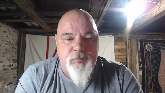 Snapshot of Newfiesausage1972 chatting on July 29, 9:51 am Newfiesausage1972 online show from July 29, 9:51 am
