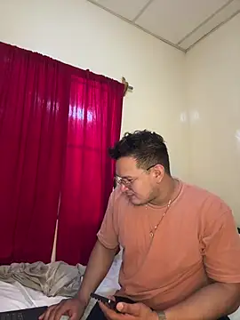 LATIN010 online show from December 16, 5:40 pm