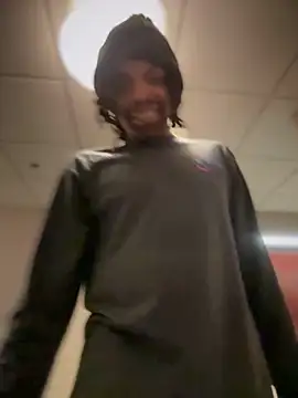 1BeautyN1Beast online show from March 17, 12:15 am