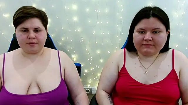 BeckyAndHellen online show from April 30, 12:33 pm