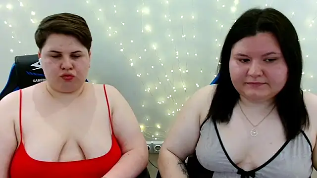 BeckyAndHellen online show from June 14, 10:06 am