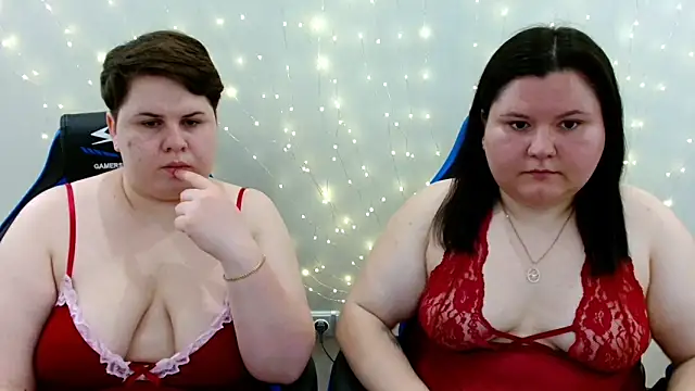 BeckyAndHellen online show from June 17, 10:17 am
