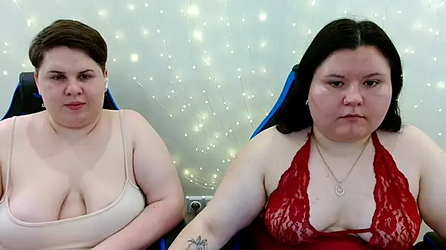 BeckyAndHellen online show from June 27, 8:47 pm