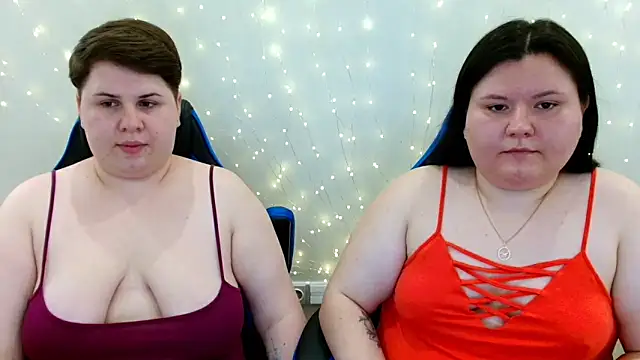 BeckyAndHellen online show from June 28, 10:32 am