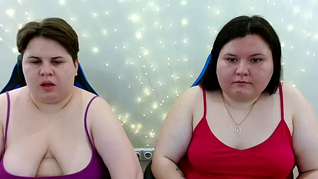BeckyAndHellen online show from July 21, 11:23 am