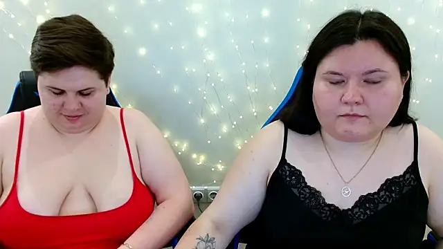 BeckyAndHellen online show from July 23, 12:25 pm