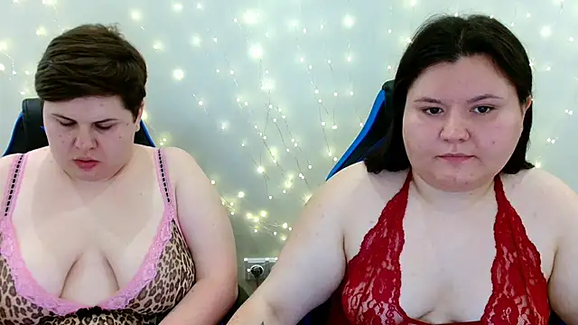 BeckyAndHellen online show from July 31, 11:09 am