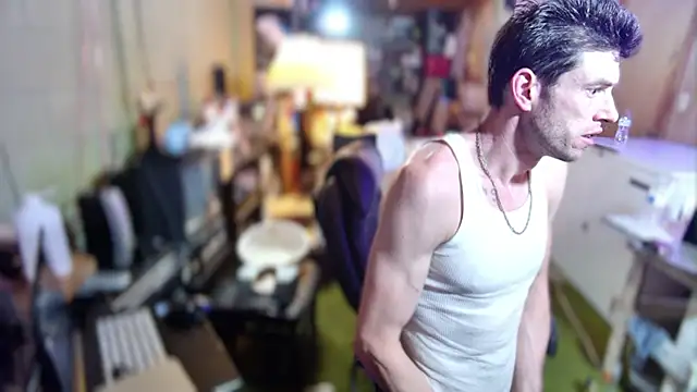 Snapshot of savageconfidence chatting on October 19, 8:15 am savageconfidence online show from October 19, 8:15 am