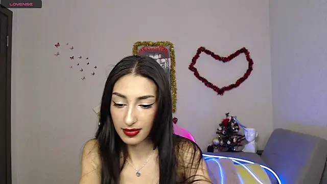 Lina Robbins online show from January 2, 12:23 am