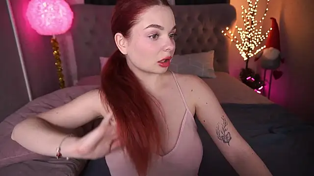 Snapshot of CarolinaDia chatting on December 30, 3:47 am CarolinaDia online show from December 30, 3:47 am