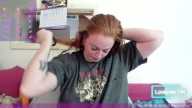 Snapshot of aaprill chatting on January 11, 5:12 am aaprill online show from January 11, 5:12 am