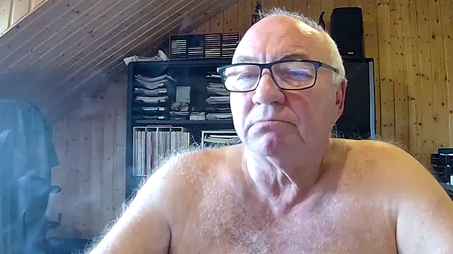 biggandybig online show from April 24, 9:45 am
