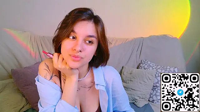 Snapshot of Celine_Dionn chatting on June 5, 9:59 am Celine Dionn online show from June 5, 9:59 am