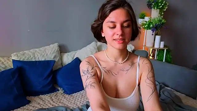 Snapshot of Celine_Dionn chatting on June 26, 5:01 am Celine Dionn online show from June 26, 5:01 am
