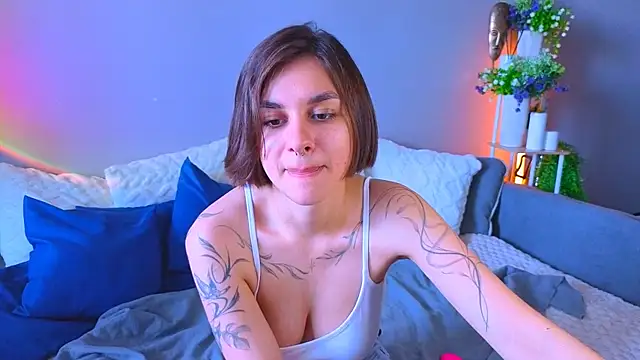 Snapshot of Celine_Dionn chatting on July 1, 10:39 am Celine Dionn online show from July 1, 10:39 am