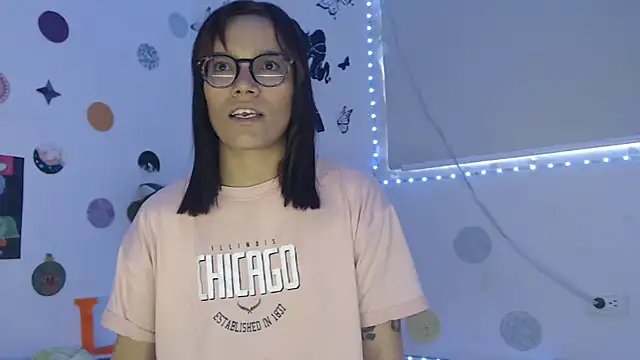 Yaumiko online show from January 22, 4:44 pm