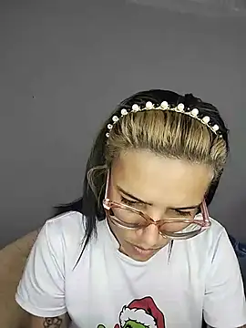 Snapshot of Yaumiko chatting on June 26, 12:31 pm Yaumiko online show from June 26, 12:31 pm
