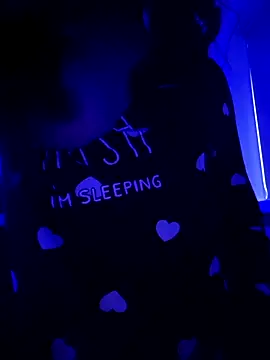 Snapshot of Lilifajna chatting on December 4, 10:02 am Lilifajna online show from December 4, 10:02 am