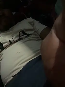 Snapshot of Alvarosexxx chatting on October 29, 8:38 am Alvarosexxx online show from October 29, 8:38 am