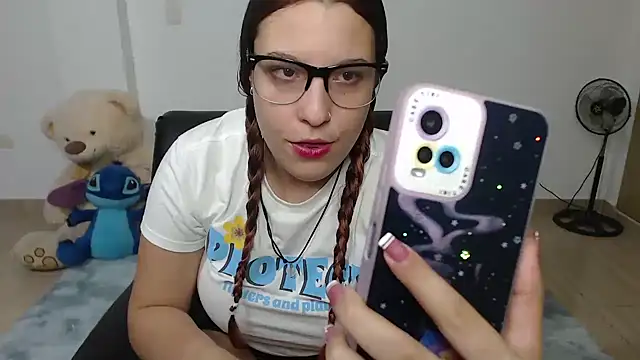 Snapshot of alexia_87 chatting on February 24, 3:44 am alexia 87 online show from February 24, 3:44 am
