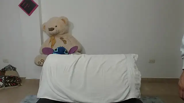 Snapshot of alexia_87 chatting on March 13, 4:16 am alexia 87 online show from March 13, 4:16 am
