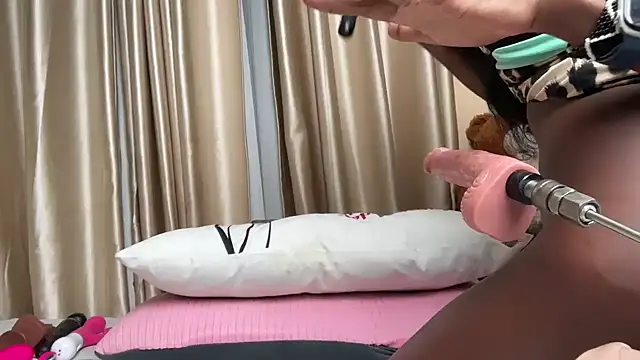 Snapshot of SexyAudreyFuck chatting on November 27, 1:40 am SexyAudreyFuck online show from November 27, 1:40 am