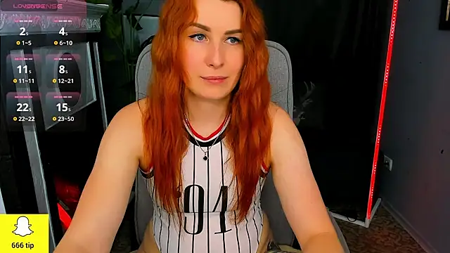YrKiraXO online show from February 24, 10:15 am