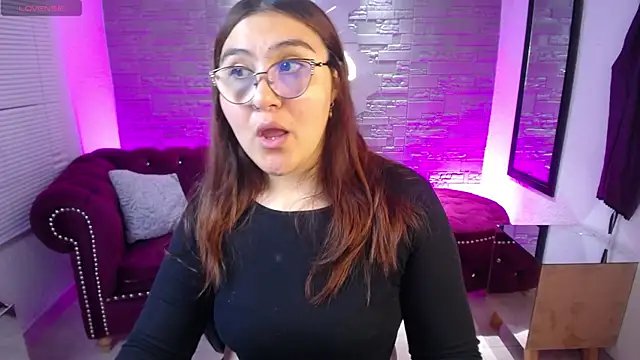 conniejames m online show from May 4, 11:39 am
