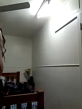 Snapshot of atenealovve_77 chatting on March 18, 3:31 pm atenealovve 77 online show from March 18, 3:31 pm