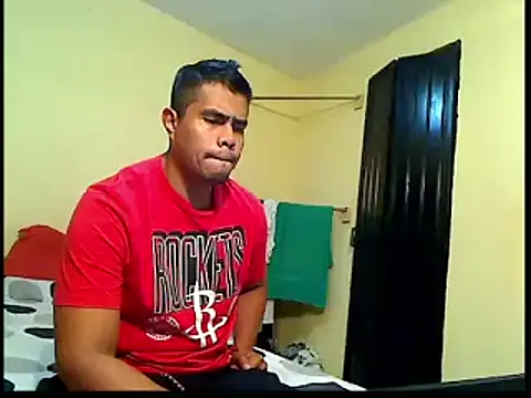 Snapshot of lozter345 chatting on October 29, 2:36 am lozter345 online show from October 29, 2:36 am