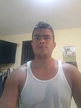 Snapshot of lozter345 chatting on April 8, 12:21 am lozter345 online show from April 8, 12:21 am