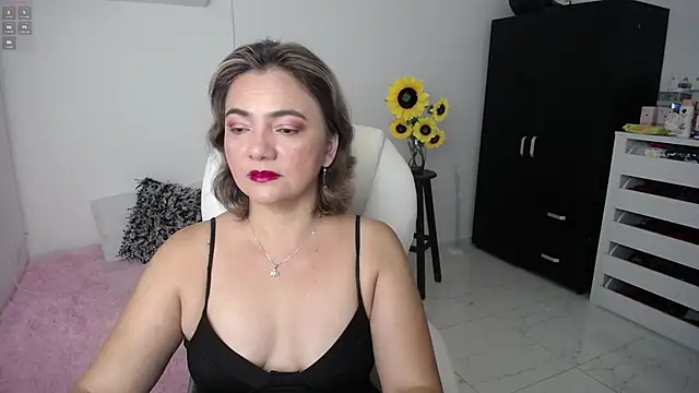 ana milf online show from February 13, 10:02 am