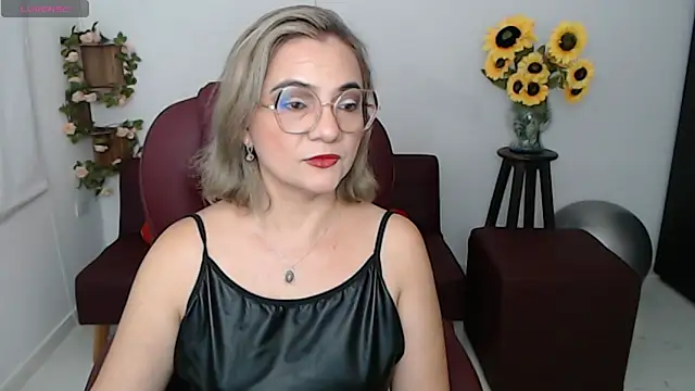 ana milf online show from May 1, 1:59 pm