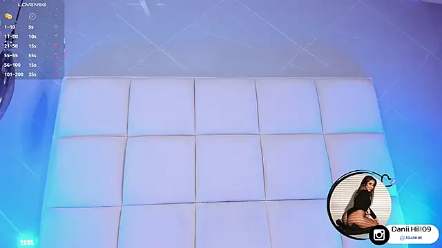 danii hill  online show from October 27, 4:05 am