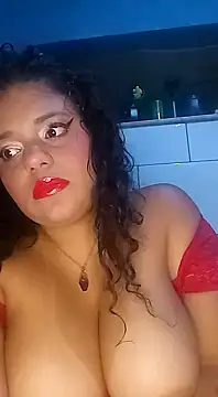 Snapshot of Thifanyvip22 chatting on January 12, 2:14 am Thifanyvip22 online show from January 12, 2:14 am