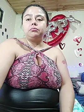 Snapshot of celestehot707rs chatting on May 21, 3:19 pm celestehot707rs online show from May 21, 3:19 pm