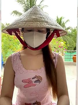 BabyThree  online show from October 22, 8:03 am