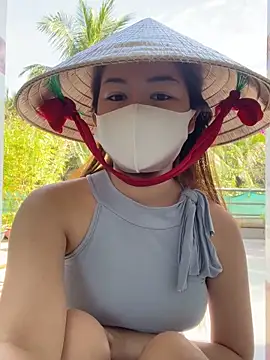 BabyThree  online show from November 28, 6:49 am