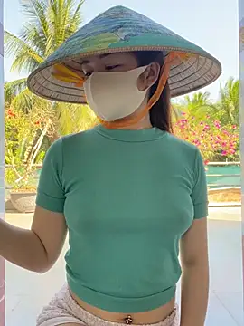 BabyThree  online show from March 13, 8:32 am