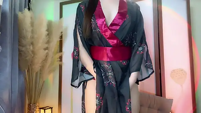 Snapshot of BabyThree_ chatting on July 31, 1:32 pm BabyThree online show from July 31, 1:32 pm