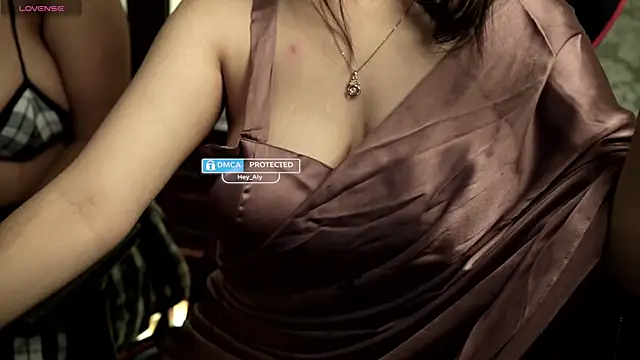 Snapshot of only_aleesha chatting on June 17, 5:14 pm only aleesha online show from June 17, 5:14 pm
