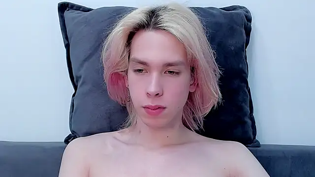 Snapshot of matt_spark chatting on December 9, 1:29 am matt spark online show from December 9, 1:29 am