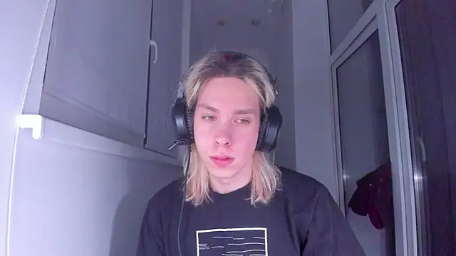 Snapshot of matt_spark chatting on February 21, 12:49 am matt spark online show from February 21, 12:49 am