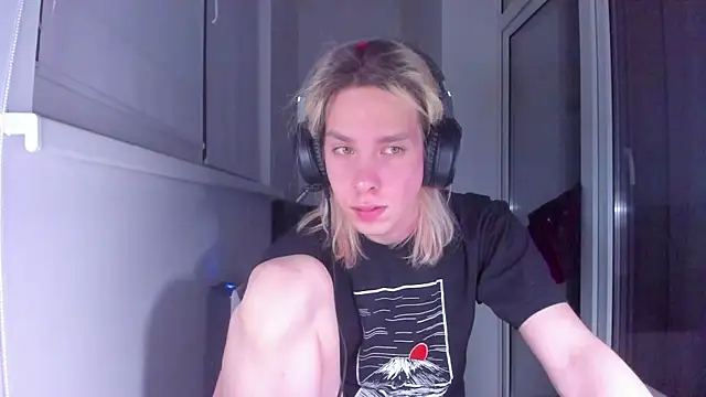 Snapshot of matt_spark chatting on February 23, 2:07 am matt spark online show from February 23, 2:07 am