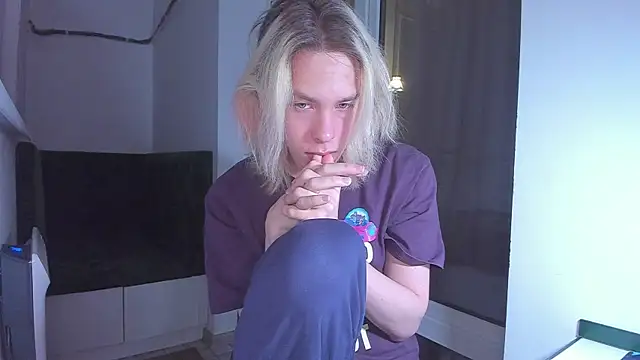 Snapshot of matt_spark chatting on March 6, 1:05 am matt spark online show from March 6, 1:05 am