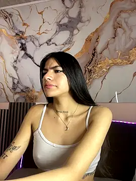 liss hot  online show from November 21, 3:00 pm