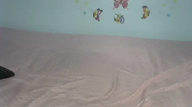 laetitia  online show from March 1, 11:17 am