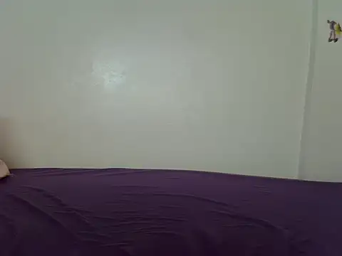 laetitia  online show from February 18, 1:18 pm